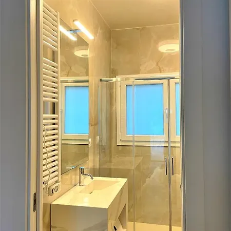Luxury & Pool דירה