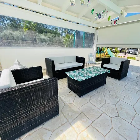 Luxury & Pool