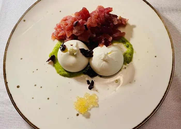 Luxury & Pool 레퀼레