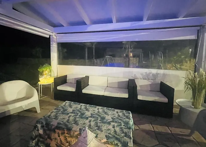 Luxury & Pool 아파트 레퀼레