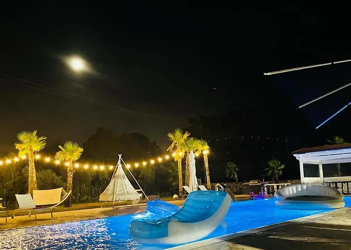 Luxury & Pool * 레퀼레