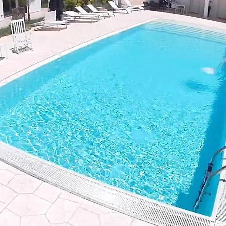 Διαμέρισμα Luxury & Pool