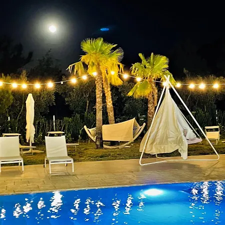 Luxury & Pool Lequile