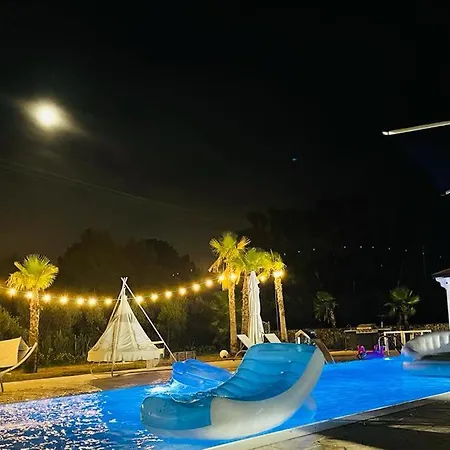 Luxury & Pool * Lequile