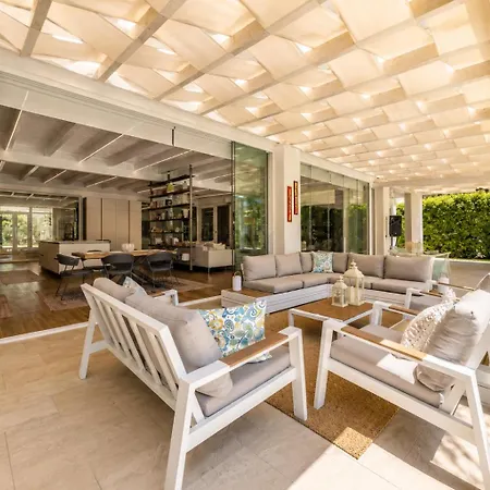 Luxury & Pool By Symphonya Luxury Appartement *