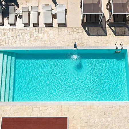 Luxury & Pool By Symphonya Luxury *