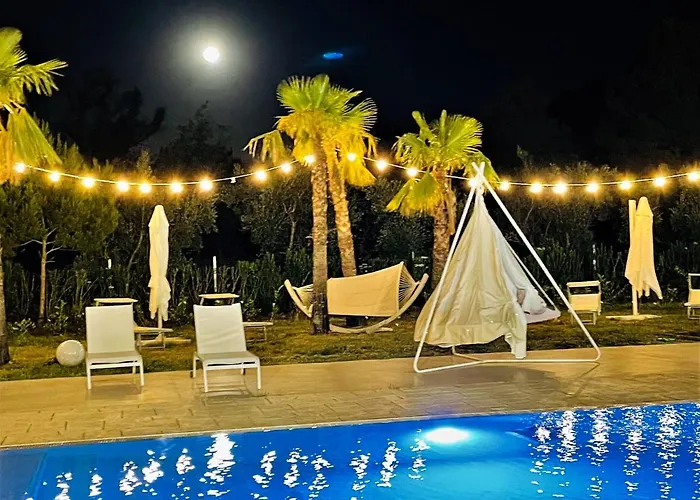 Luxury & Pool Lequile